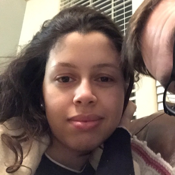 Meet your Posher, Roberta - Picture 1 of 1